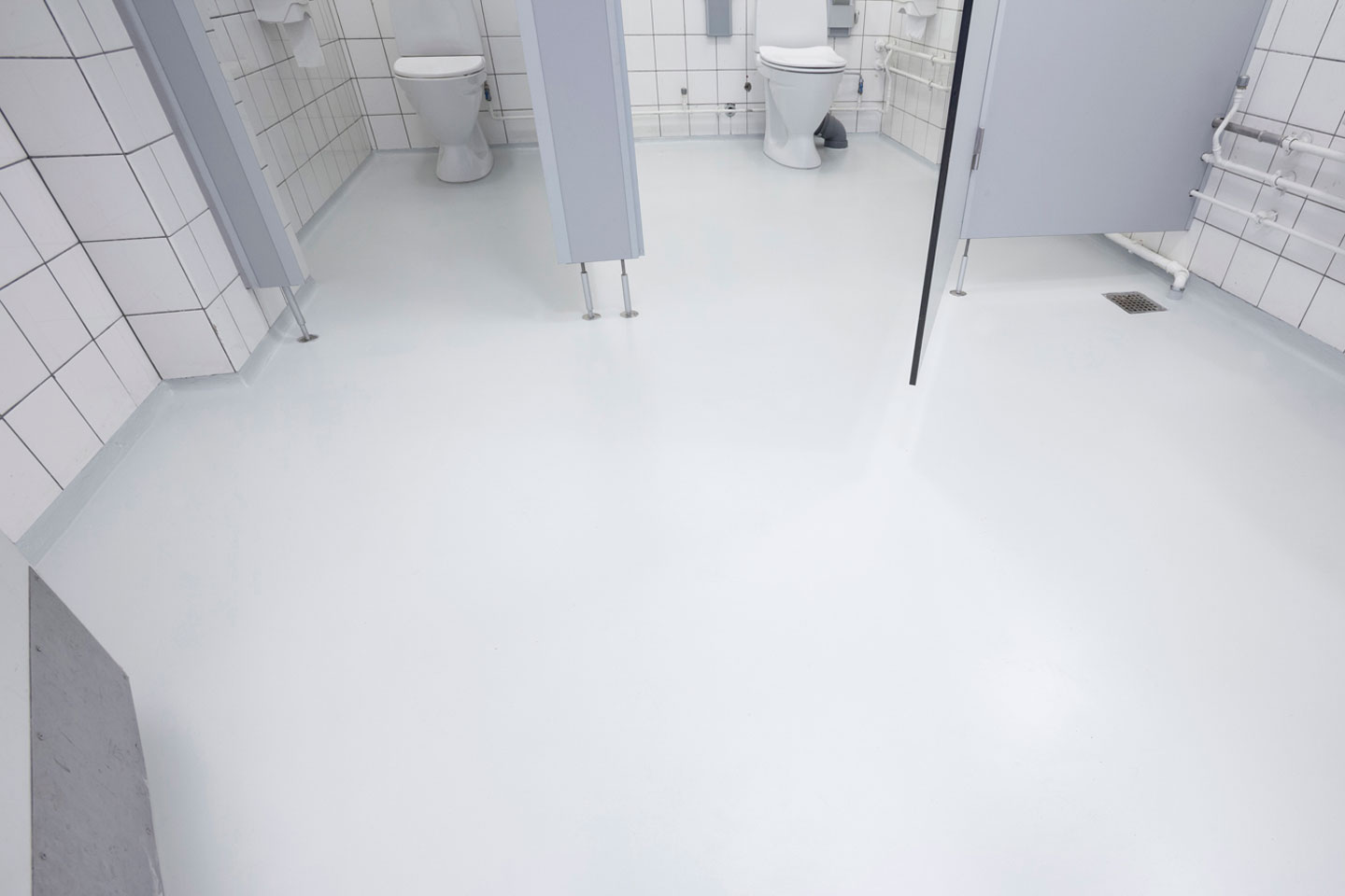 Sanitärbereich nach der Bodensanierung
