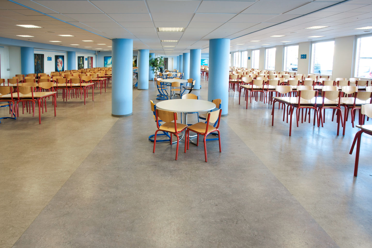 Universitätskantine vor der Bodensanierung